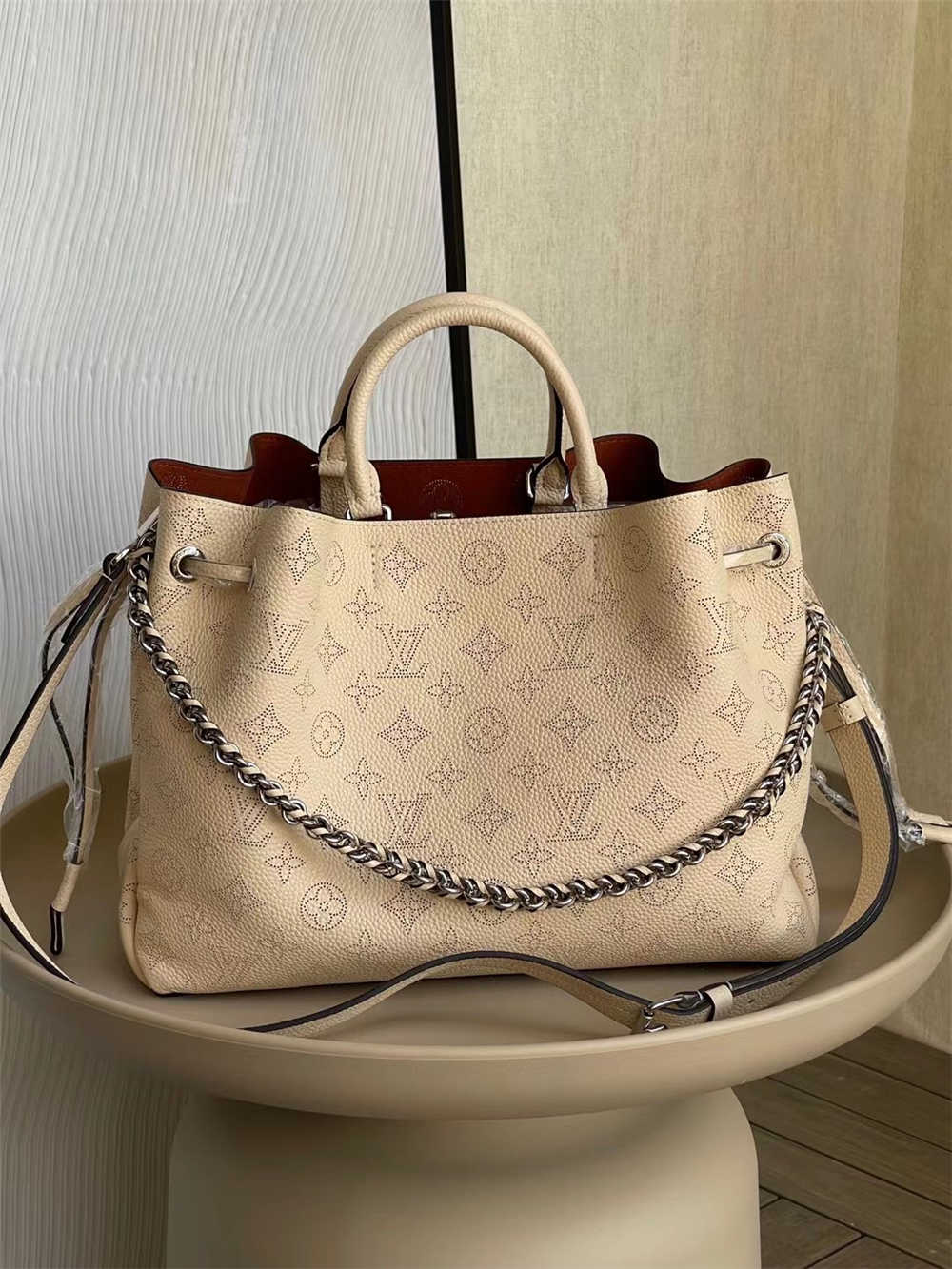 Louis Vuitton BELLA TOTE  M59203   size：32x23x13cm 2025 new 